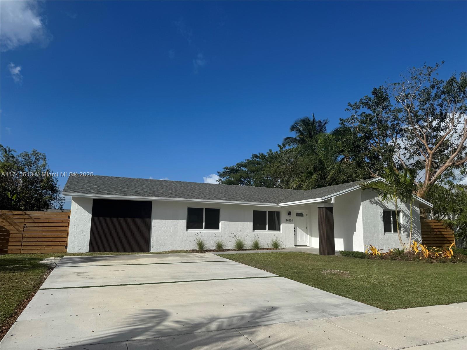 Picture of 14851 SW 71St St, Miami, FL 33193