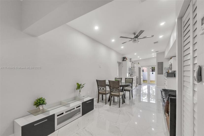 Picture of 14521 SW 291St Rd, Homestead FL 33033