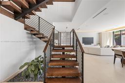 Picture of 5831 Alton Rd, Miami Beach, FL 33140