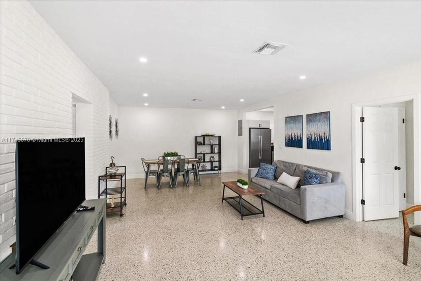 Picture of 1300 NW 132Nd Ter, Miami FL 33167
