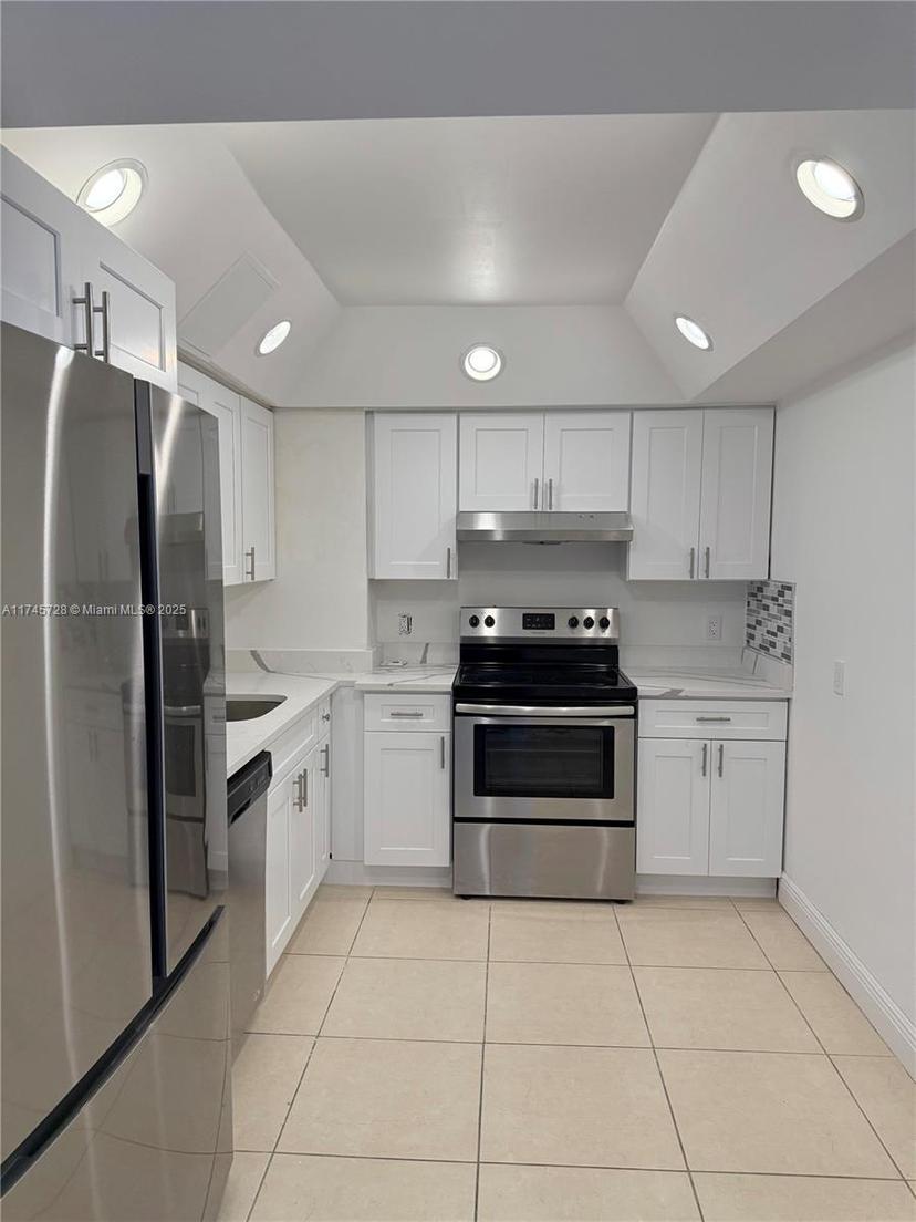 Picture of 100 Bayview Dr # 903, Sunny Isles Beach FL 33160