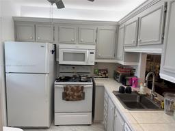 Picture of 3505 NW 48Th Ave # 605, Lauderdale Lakes, FL 33319