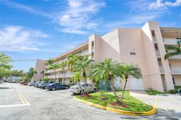 Picture of 10456 NW 24Th Pl # 209, Sunrise, FL 33322