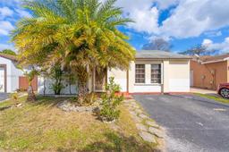 Picture of 19783 NW 64Th Pl, Hialeah, FL 33015