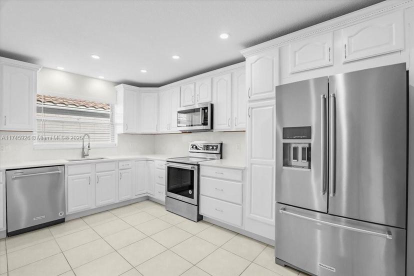 Picture of 9068 Pine Springs Dr, Boca Raton FL 33428