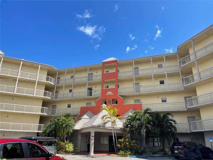 Picture of 8290 Lake Dr # 223, Doral FL 33166