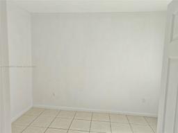 Picture of 1461 SE 24Th Ct # 250, Homestead, FL 33035
