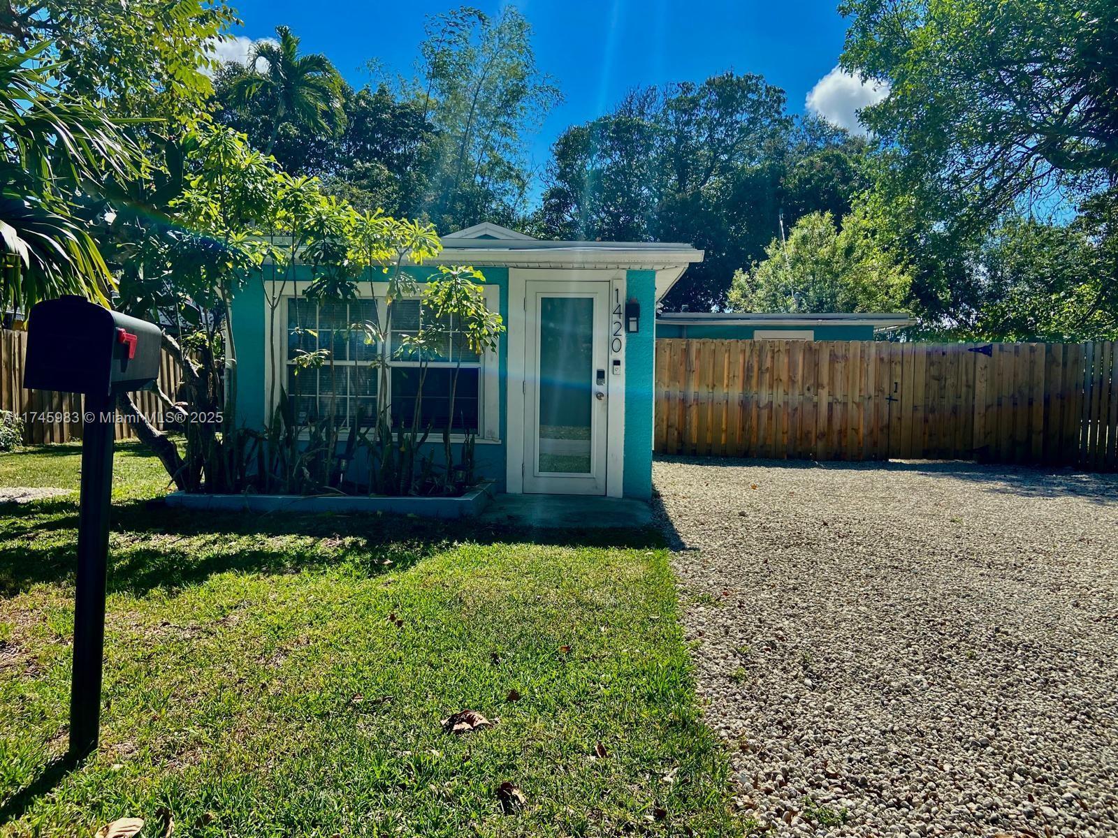 Picture of 1420 SW 33Rd Ct, Fort Lauderdale, FL 33315