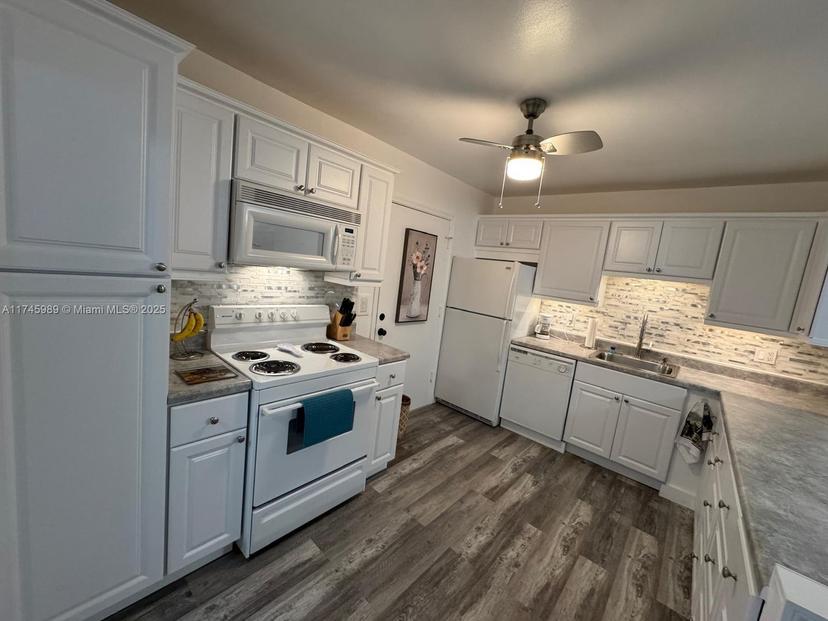 Picture of 4770 NW 21St St # 208, Lauderhill FL 33313