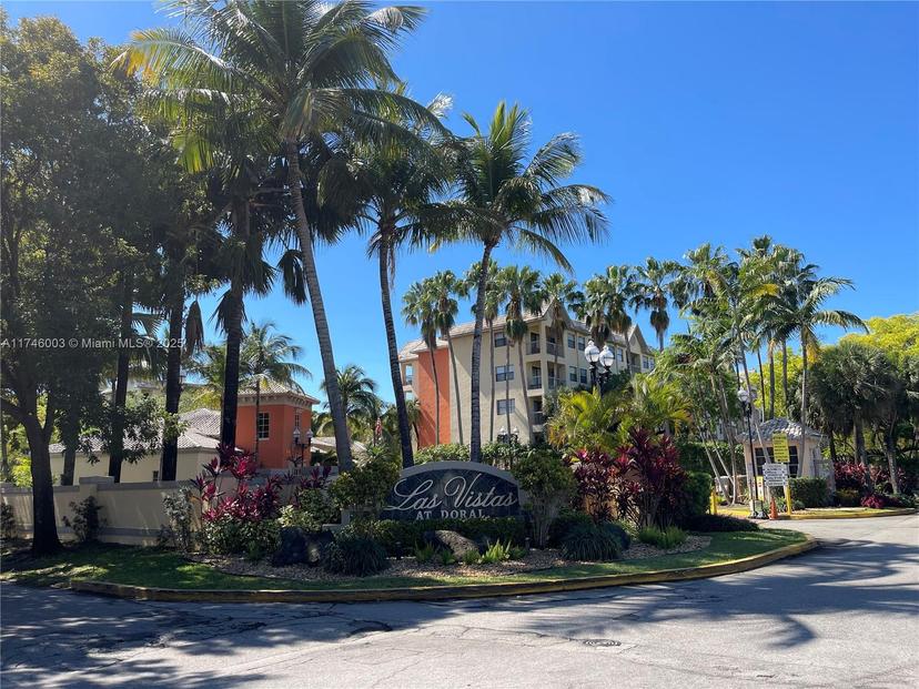 Picture of 8225 Lake Dr # 502, Doral FL 33166