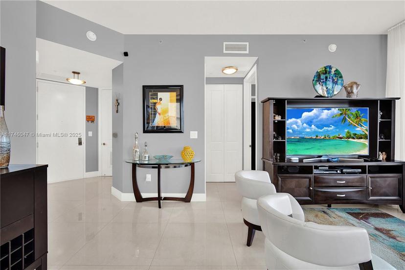 Picture of 1607 Ponce De Leon Blvd # 10A, Coral Gables FL 33134