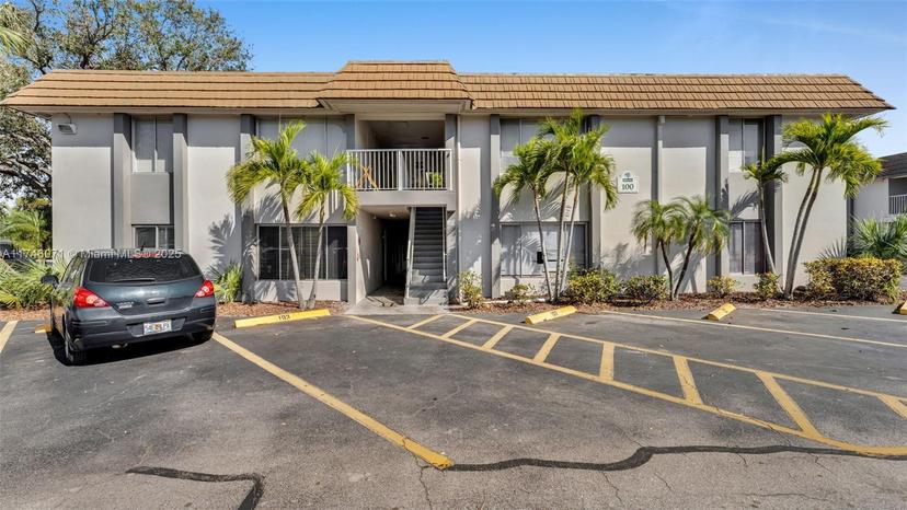 Picture of 1830 Maravilla Ave. # 105, Fort Myers FL 33901