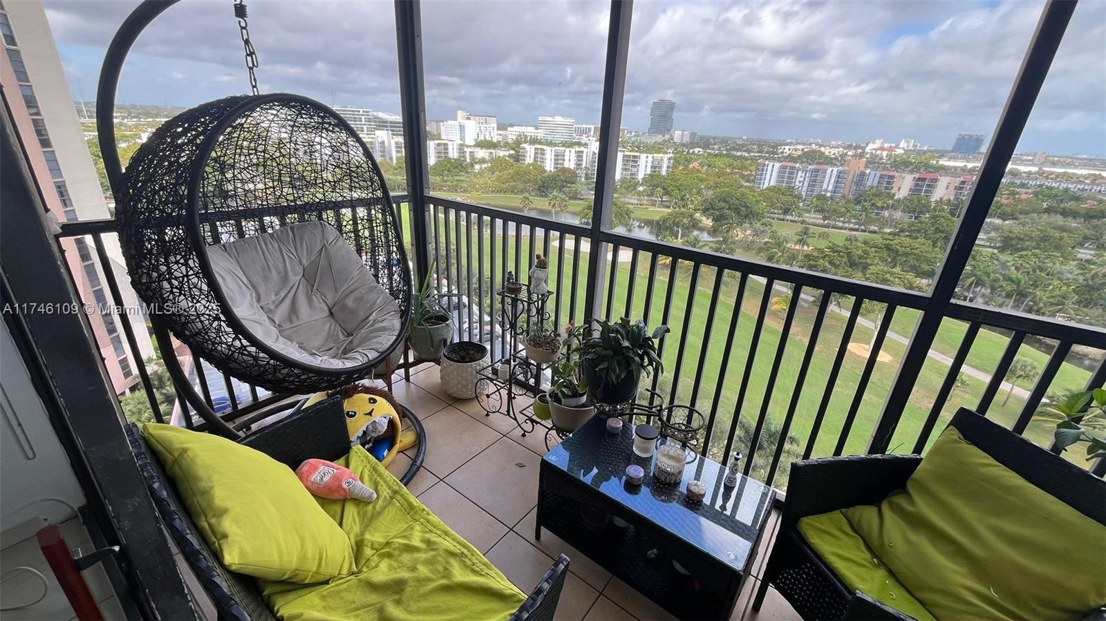 Picture of 20379 W Country Club Dr # 1440, Aventura, FL 33180