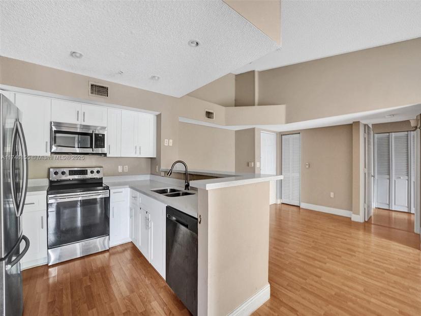 Picture of 2031 Renaissance Blvd # 304, Miramar FL 33025