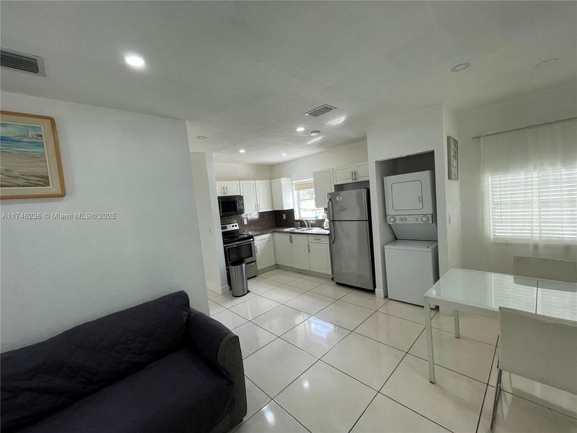 Picture of 1758 NE 174Th St, North Miami Beach FL 33162