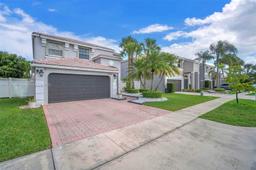 Picture of 1447 NW 159Th Ln, Pembroke Pines, FL 33028