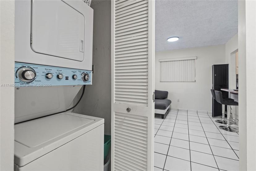 Picture of 6175 W 20Th Ave # 311, Hialeah FL 33012