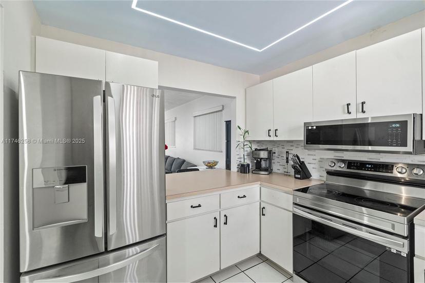 Picture of 6175 W 20Th Ave # 311, Hialeah FL 33012