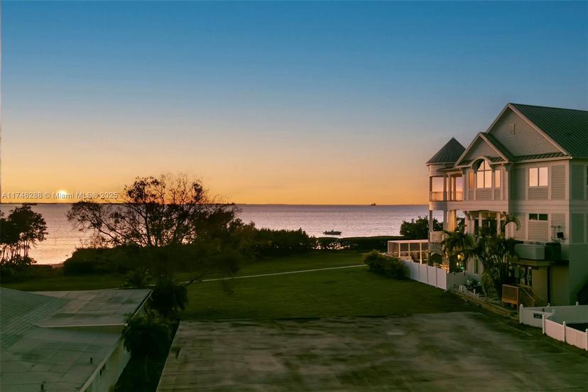 Picture of 606 Indiana Ave, Palm Harbor FL 34681