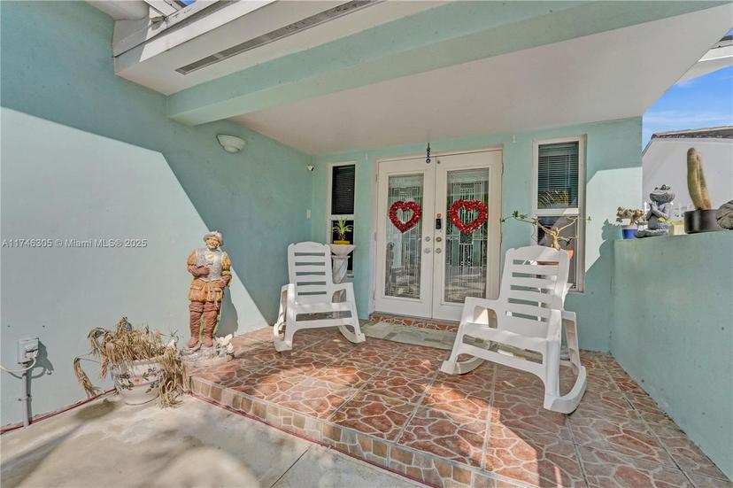 Picture of 881 SW 137Th Ct, Miami FL 33184