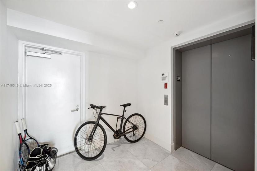 Picture of 460 NE 28Th St # 2604, Miami FL 33137