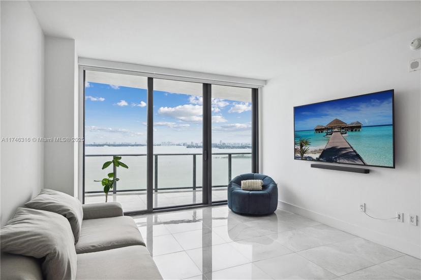 Picture of 460 NE 28Th St # 2604, Miami FL 33137