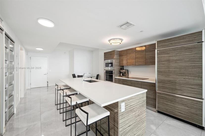 Picture of 460 NE 28Th St # 2604, Miami FL 33137