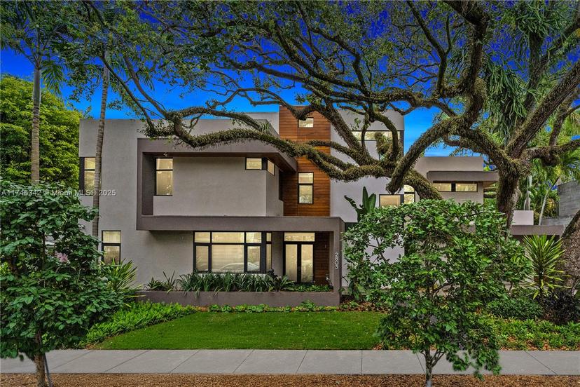 Picture of 2803 Crystal Ct, Coconut Grove FL 33133