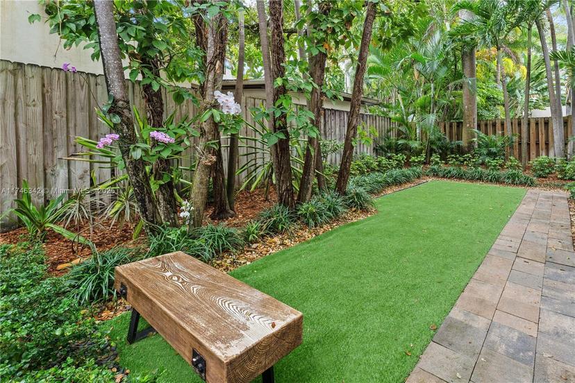 Picture of 2803 Crystal Ct, Coconut Grove FL 33133