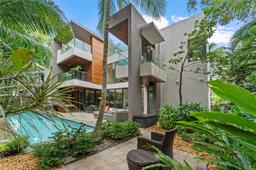 Picture of 2803 Crystal Ct, Coconut Grove, FL 33133