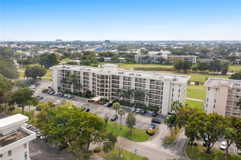 Picture of 3001 S Course Dr # 501, Pompano Beach FL 33069