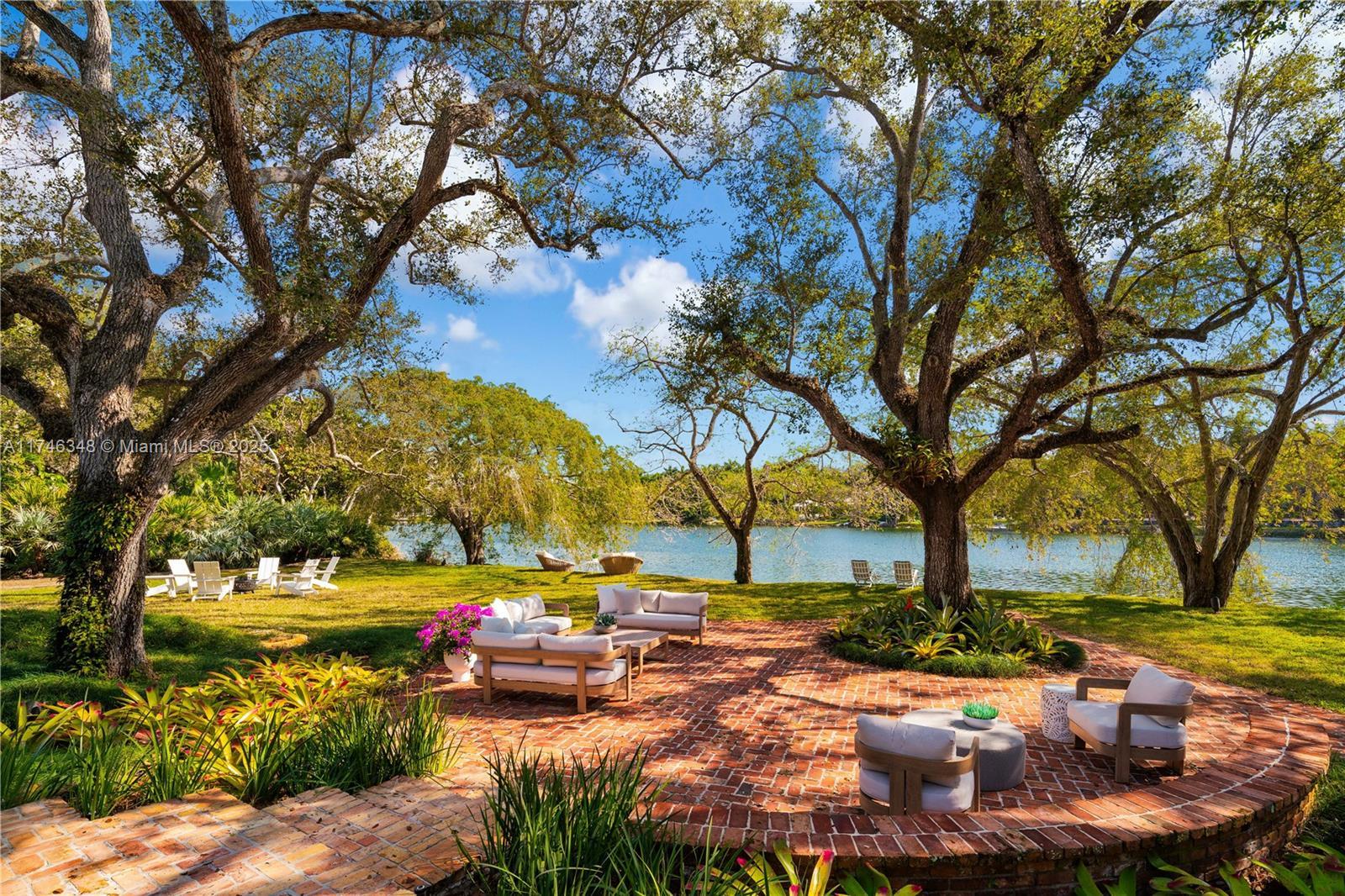 Picture of 5390 Banyan Dr, Coral Gables, FL 33156
