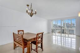 Picture of 1591 NE Miami Gardens Dr # 305, Miami, FL 33179