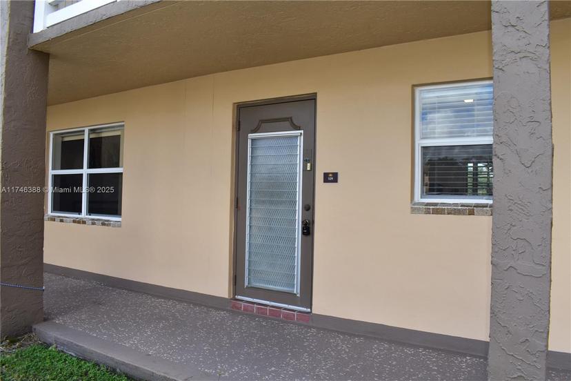 Picture of 9370 Sunrise Lakes Blvd # 109, Sunrise FL 33322