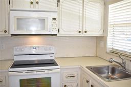 Picture of 9370 Sunrise Lakes Blvd # 109, Sunrise, FL 33322