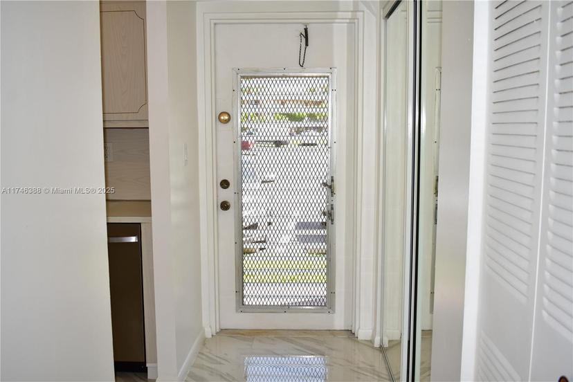 Picture of 9370 Sunrise Lakes Blvd # 109, Sunrise FL 33322