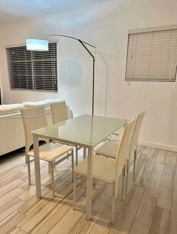Picture of 1560 Meridian Ave # 207, Miami Beach, FL 33139