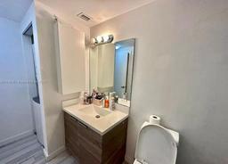 Picture of 1560 Meridian Ave # 207, Miami Beach, FL 33139