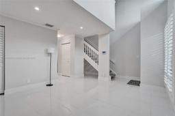 Picture of 3900 NE 18Th Ave # 15C, Oakland Park, FL 33334