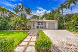 Picture of 704 Madeira Av, Coral Gables, FL 33134