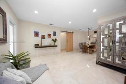 Picture of 704 Madeira Av, Coral Gables, FL 33134