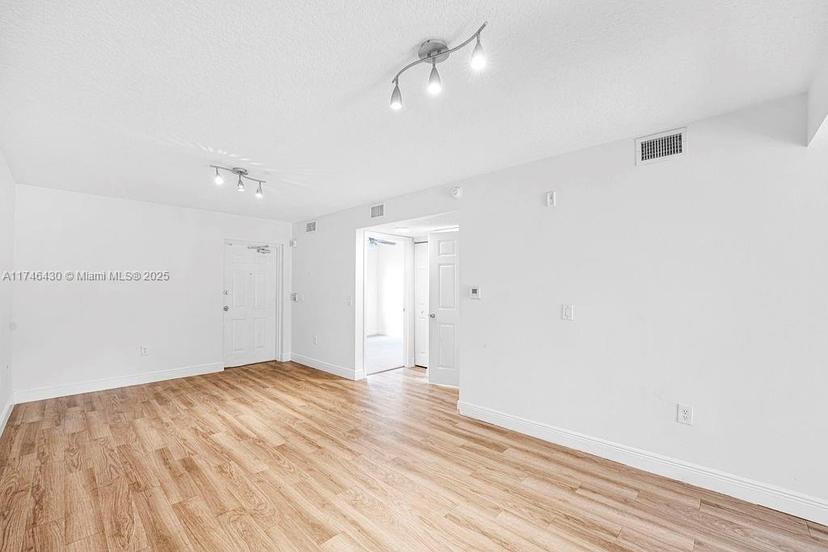 Picture of 3505 Briar Bay Blvd # 104, West Palm Beach FL 33411