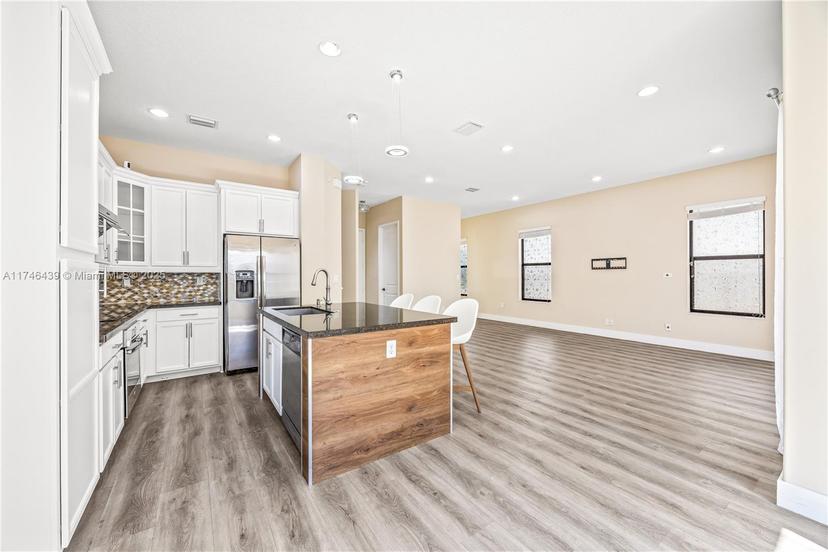 Picture of 3346 W 96Th Pl, Hialeah FL 33018
