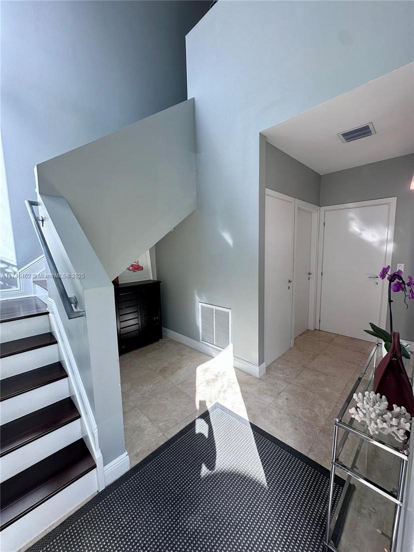 Picture of 317 NE 7Th St # 317, Fort Lauderdale FL 33304