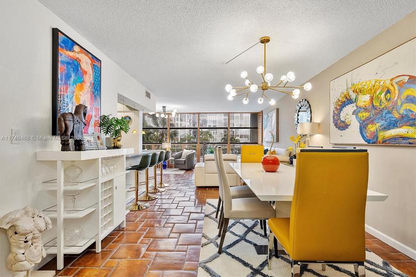 Picture of 600 Parkview Dr # 215, Hallandale Beach FL 33009