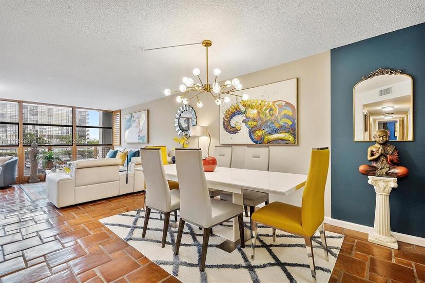 Picture of 600 Parkview Dr # 215, Hallandale Beach FL 33009