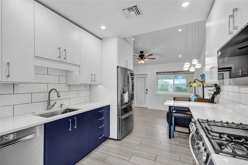 Picture of 820 SW 8Th Ave, Fort Lauderdale FL 33315