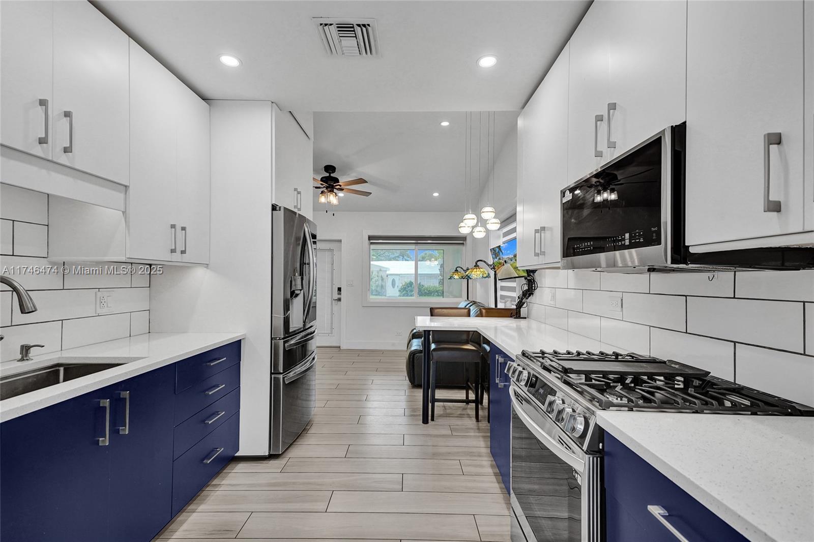 Picture of 820 SW 8Th Ave, Fort Lauderdale, FL 33315