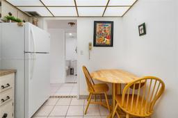 Picture of 3725 S Ocean Dr # 1023, Hollywood, FL 33019