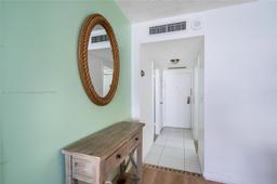 Picture of 3725 S Ocean Dr # 1023, Hollywood, FL 33019